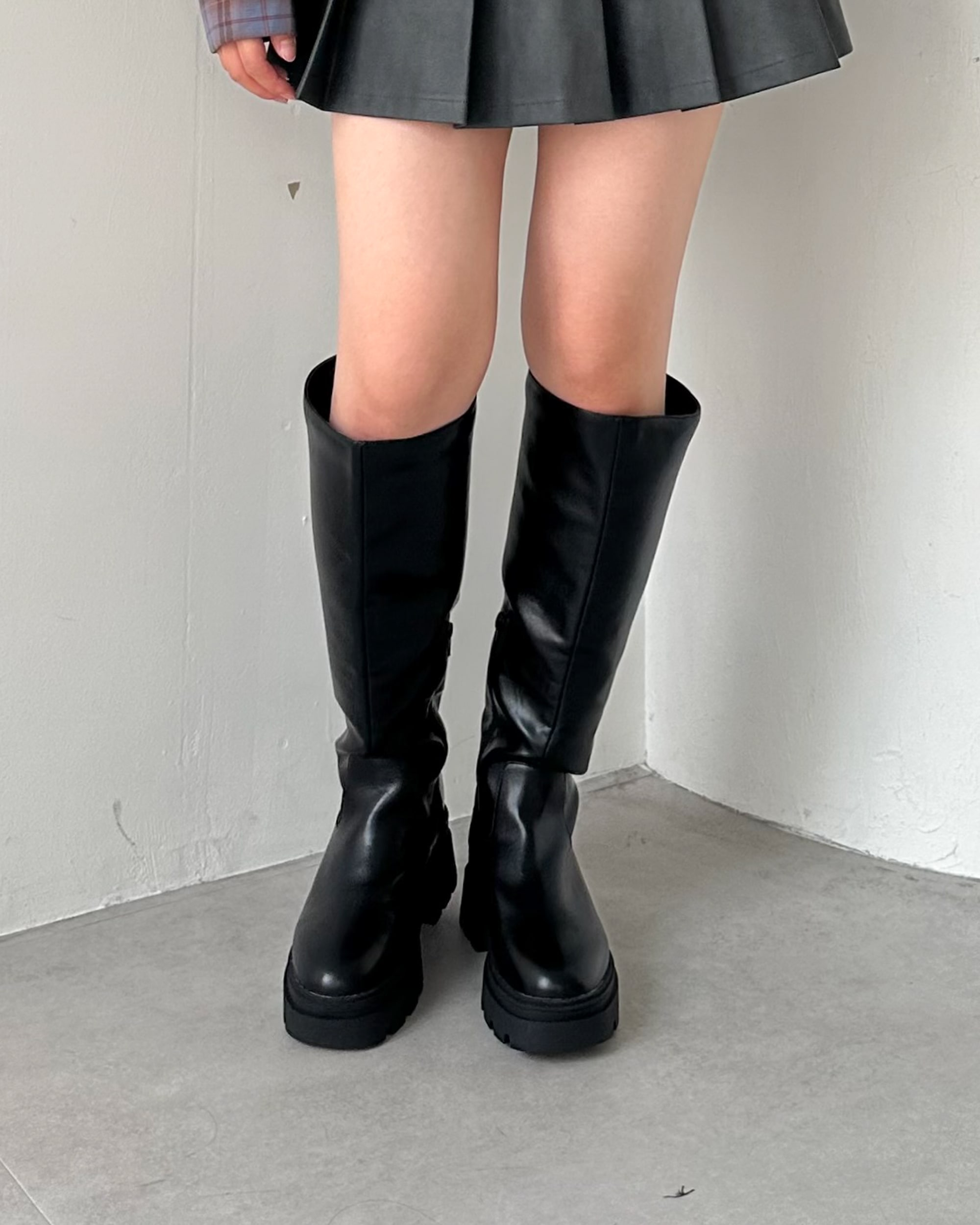 サマートップスコレクション 着用イメージ TOPS pants