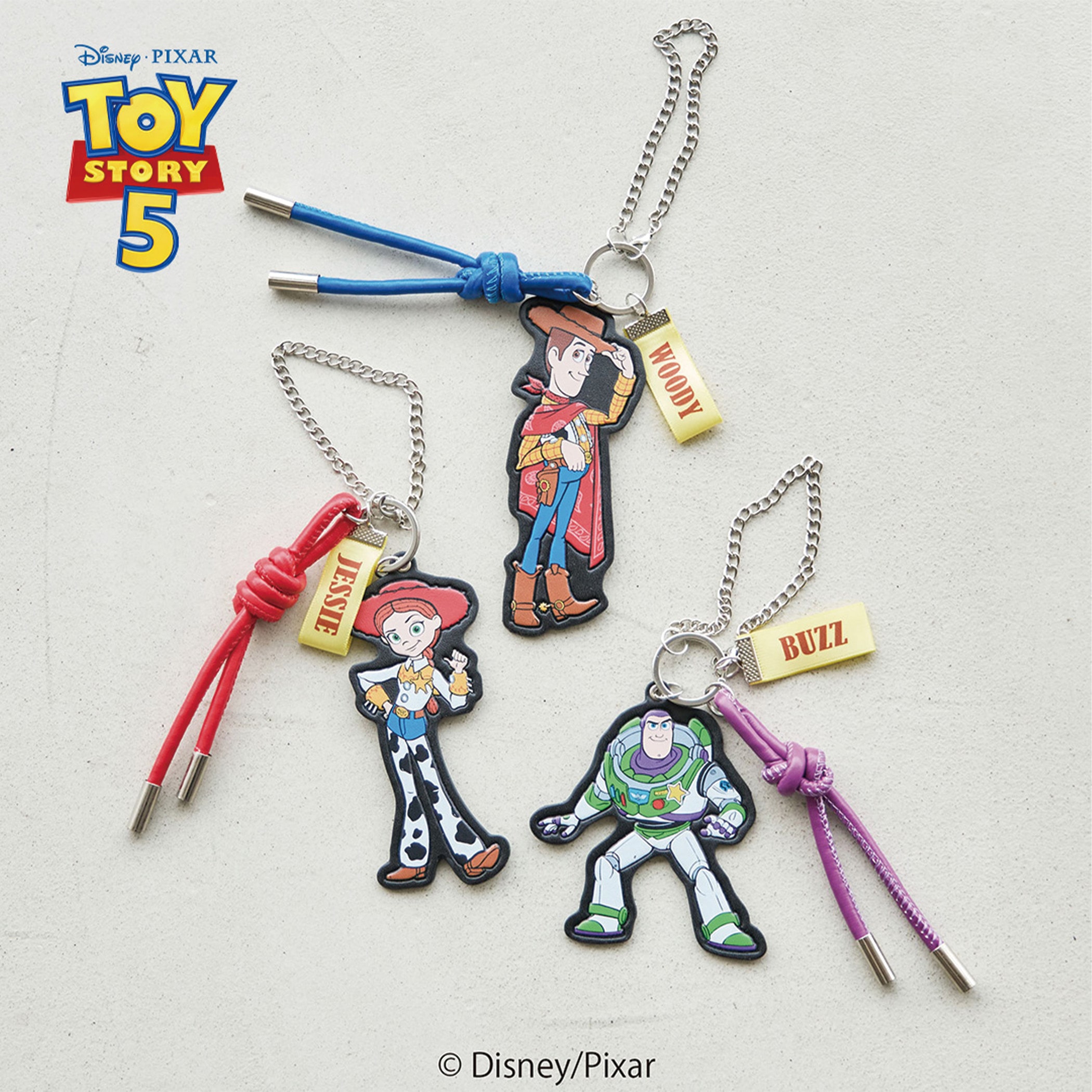 バズ 合皮チャーム