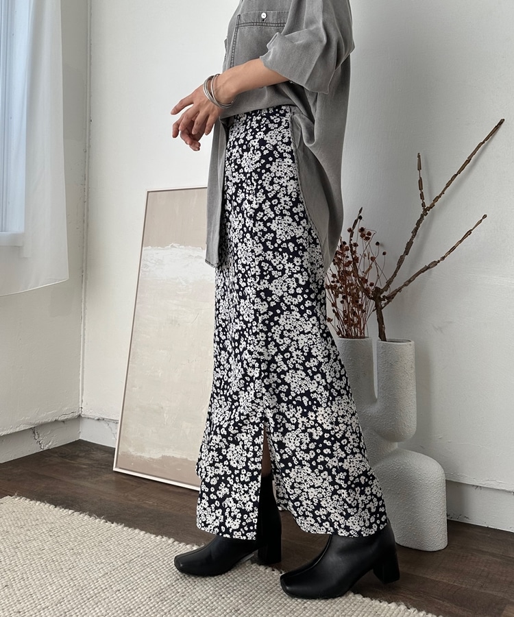 DOUX ARCHIVES 単色デシンスカート 小花柄 スカート 美品 ブラック