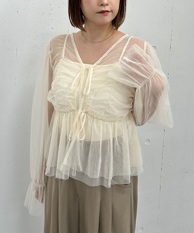 twill ラウンドペプラムボリュームブラウス 2025年最新】TWILL ラウンドペプラムの人気アイテム - メルカリ