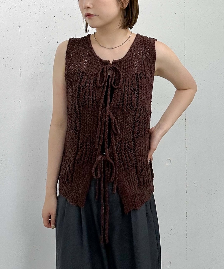 m*i様 2022 Drawer 3G畔編みVネックニットベスト キャメル　2 2022 Drawer 3G畔編みVネックニットベスト キャメル 2 M 黒