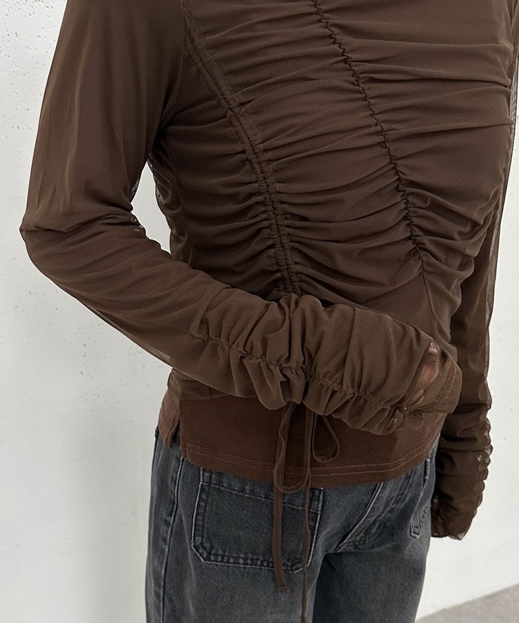 ギャザーチュールトップス　チャコールグレー atlo andresd 美品 ギャザーチュールトップス チャコールグレー atlo andresd 美品