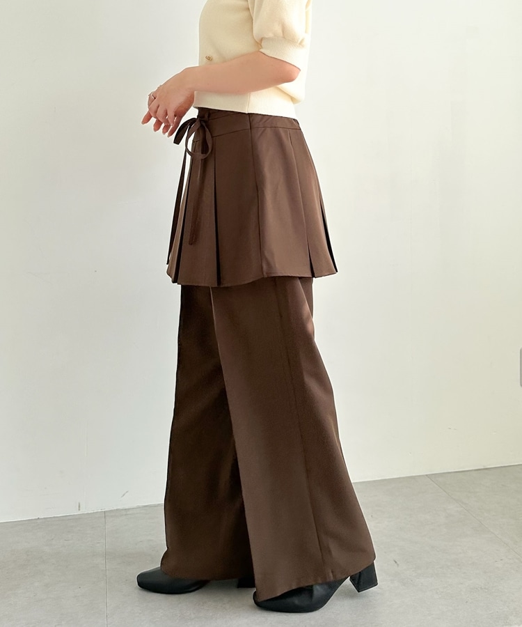 プリーツスカート付レイヤードスラックス(M BROWN): パンツ