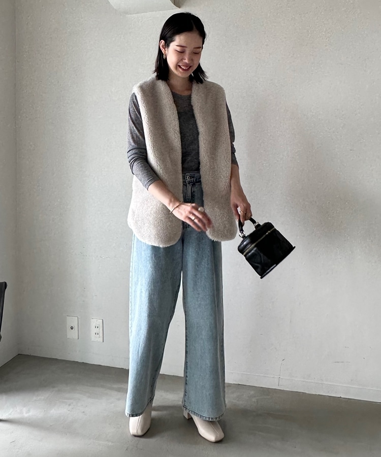 23aw look掲載】ミドル丈ボアベスト(F CHARCOAL GRAY): アウター