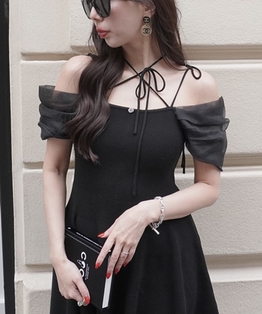 rose ribbon offshoulder onepiece(M BLACK): ワンピース｜PMbox P&M OFFICIAL ONLINE  STORE (ピーエムボックス ピーアンドエム公式オンラインストア)