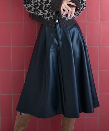 フェイクレザーフレアミディスカート