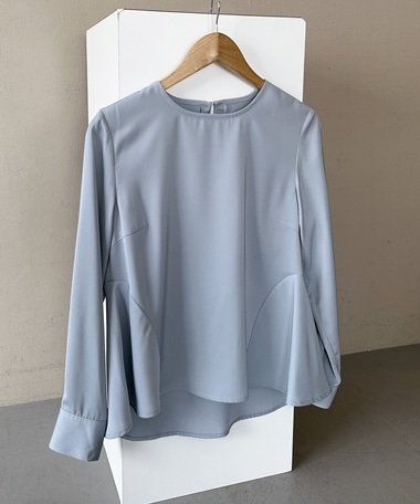 切替ペプラムブラウス