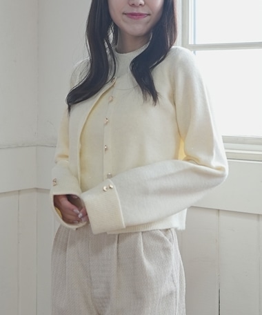 金ボタンラメニットアンサンブル