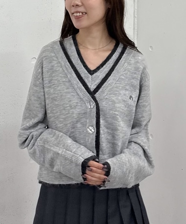 レイヤードニットカーデアンサンブル