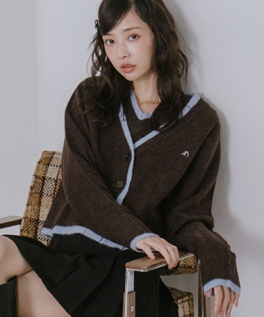 レイヤードニットカーデアンサンブル