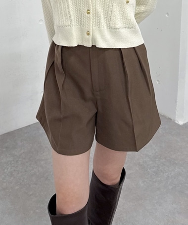 Ｄカン付タックショートパンツ