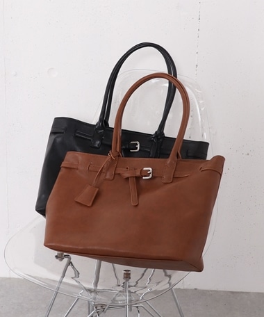 ベルトディティールラージバッグ