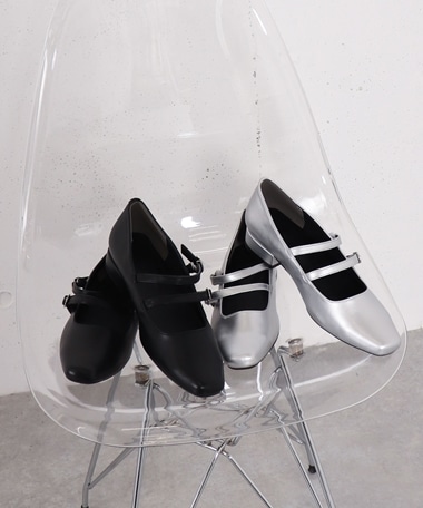 ２ストラップパンプス