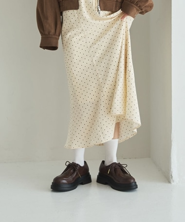 レースアップシューズ