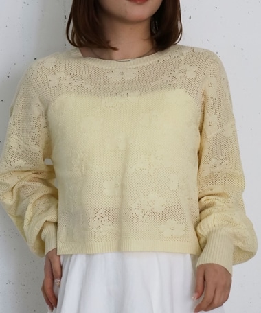 透かし編み花柄ニットプルオーバー