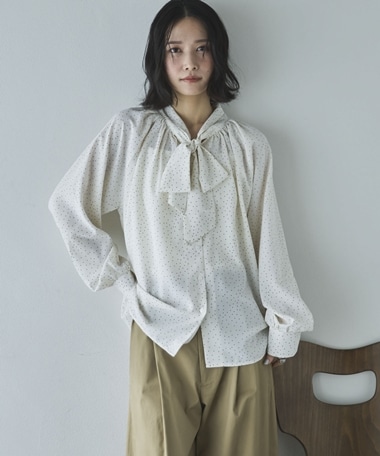 無地ドットボウタイブラウス