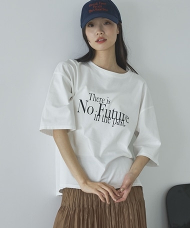 半端袖ロゴTシャツ