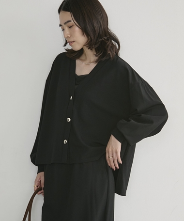 【26AW EC先行予約】カットジョーゼットＶネックカーディガン