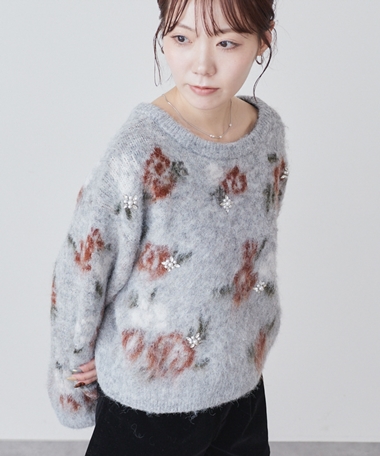 花柄シャギービジューニットプルオーバー